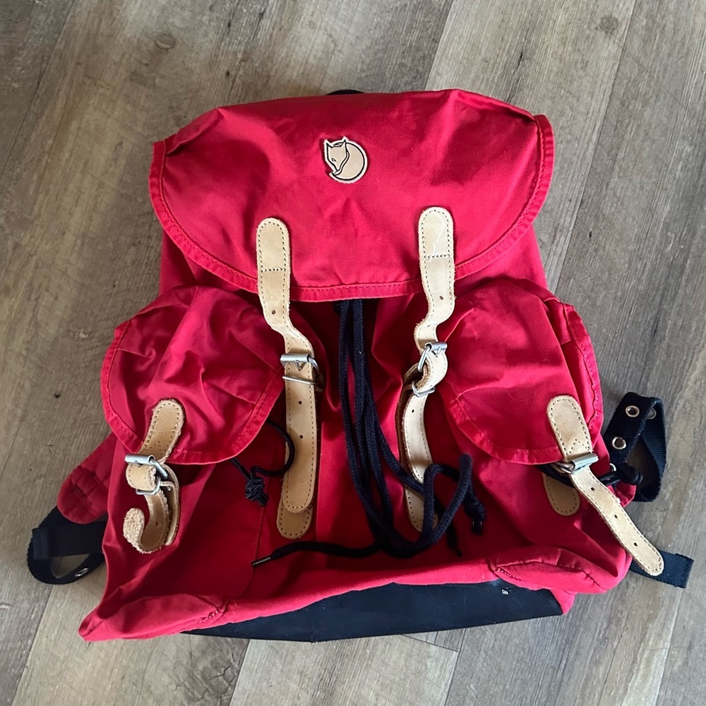 The Fjällräven Vintage 13L DayPack - Picture 3 of 14